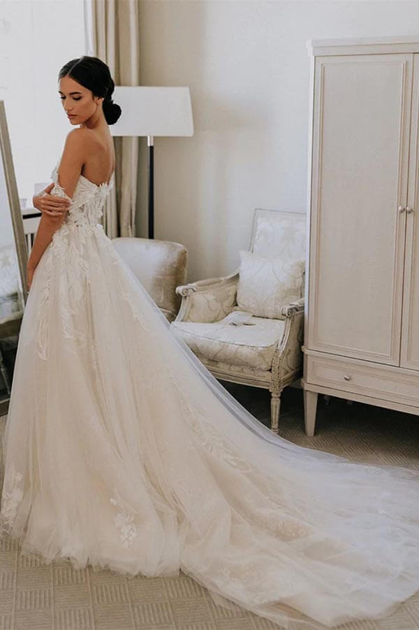Tulle A Line Sweetheart Neck Wedding Dresses With Lace Appliques, PW366 | lace wedding dresses | wedding dress stores | wedding dresses near me | promnova.com