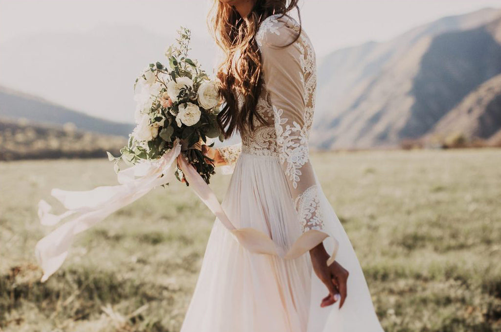 Chic Ivory Long Sleeves Wedding Dresses Floor-length Tulle Bridal Dress