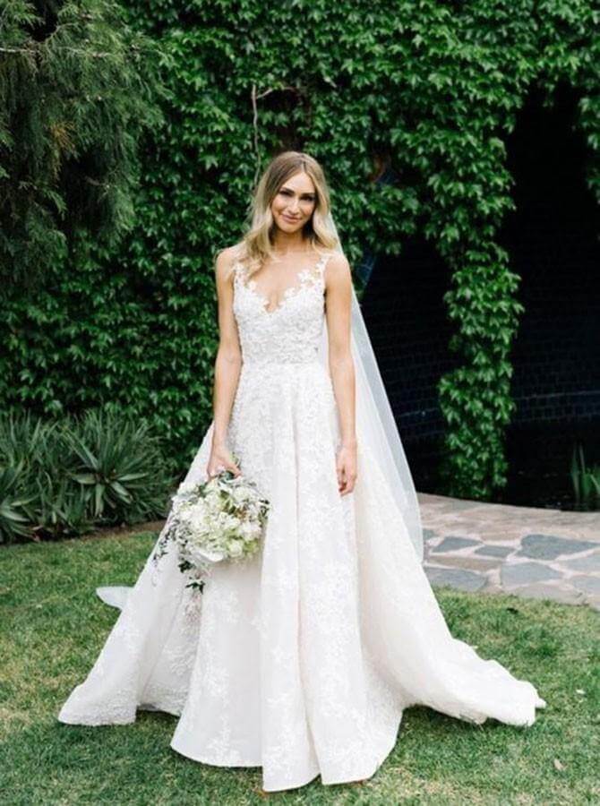 ebay ivory wedding dresses White Ivory Wedding Dresses V Neck A Line Lace Appliques Tulle Bridal Gowns