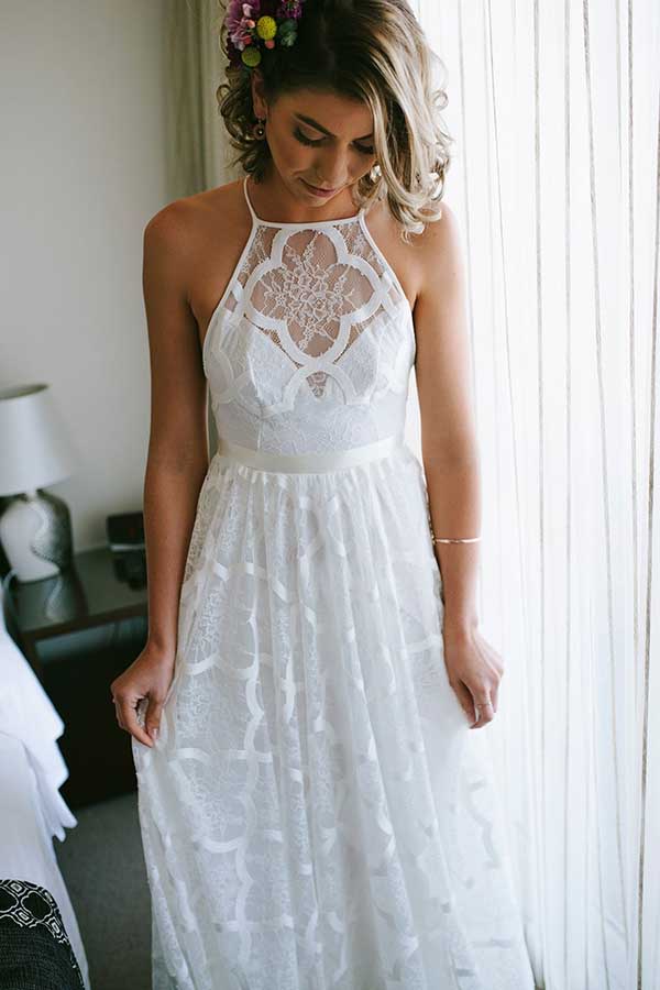 White Halter Backless Lace Wedding Dresses With Train PW277
